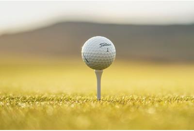 Titleist launch Pro V1 AIM Performance golf balls